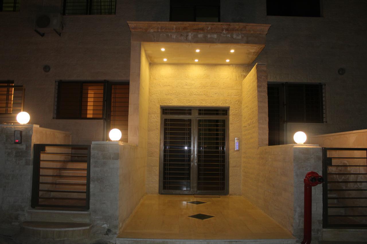 Faraseen Apartments Al Qastal Exterior photo